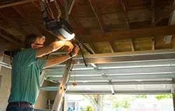 Security Garage Door Service Cranston, RI 401-289-2577 - repair-side